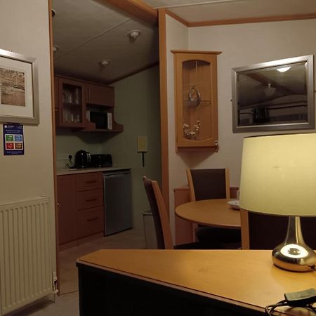 Lovely 3 Bedroom 8 Berth Caravan In Ріл Екстер'єр фото