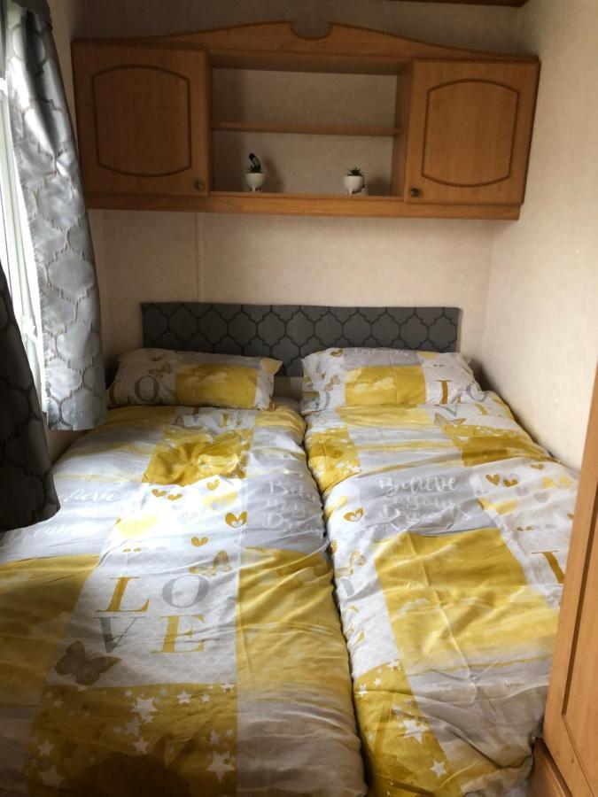 Lovely 3 Bedroom 8 Berth Caravan In Ріл Екстер'єр фото