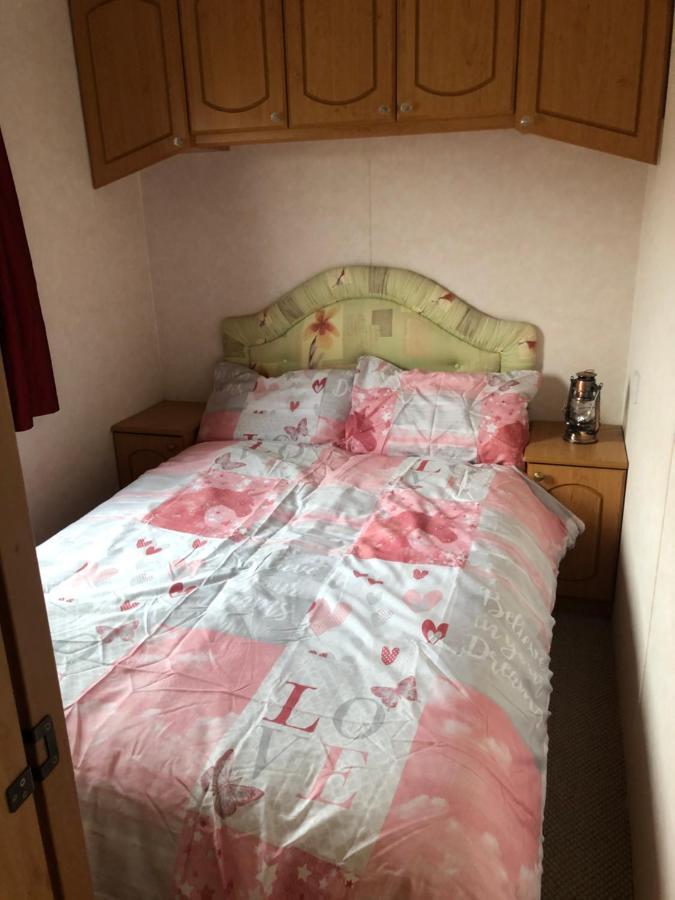 Lovely 3 Bedroom 8 Berth Caravan In Ріл Екстер'єр фото
