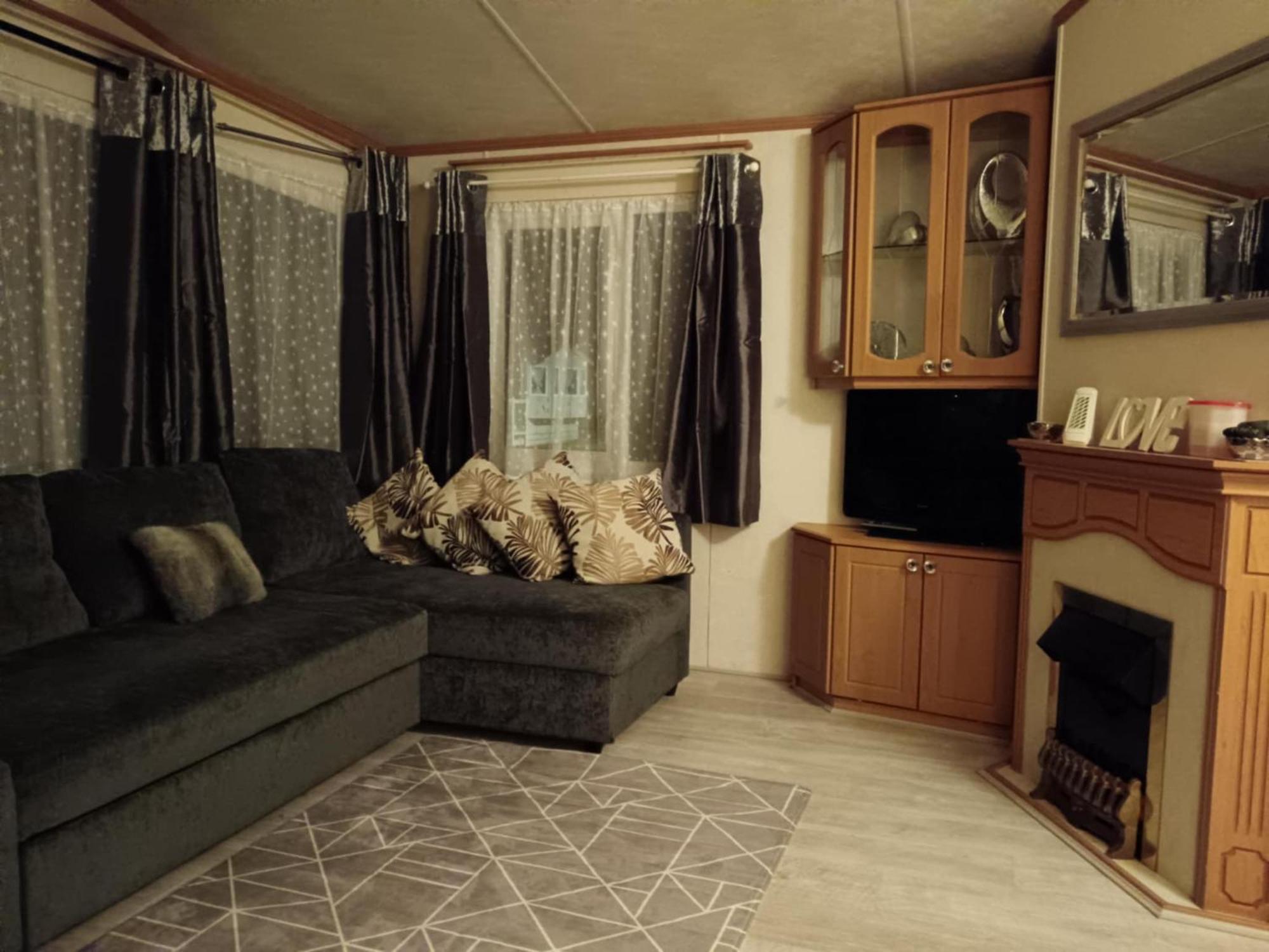 Lovely 3 Bedroom 8 Berth Caravan In Ріл Екстер'єр фото